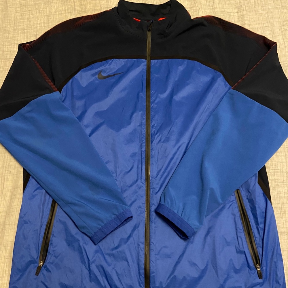 Men’s Nike windbreaker